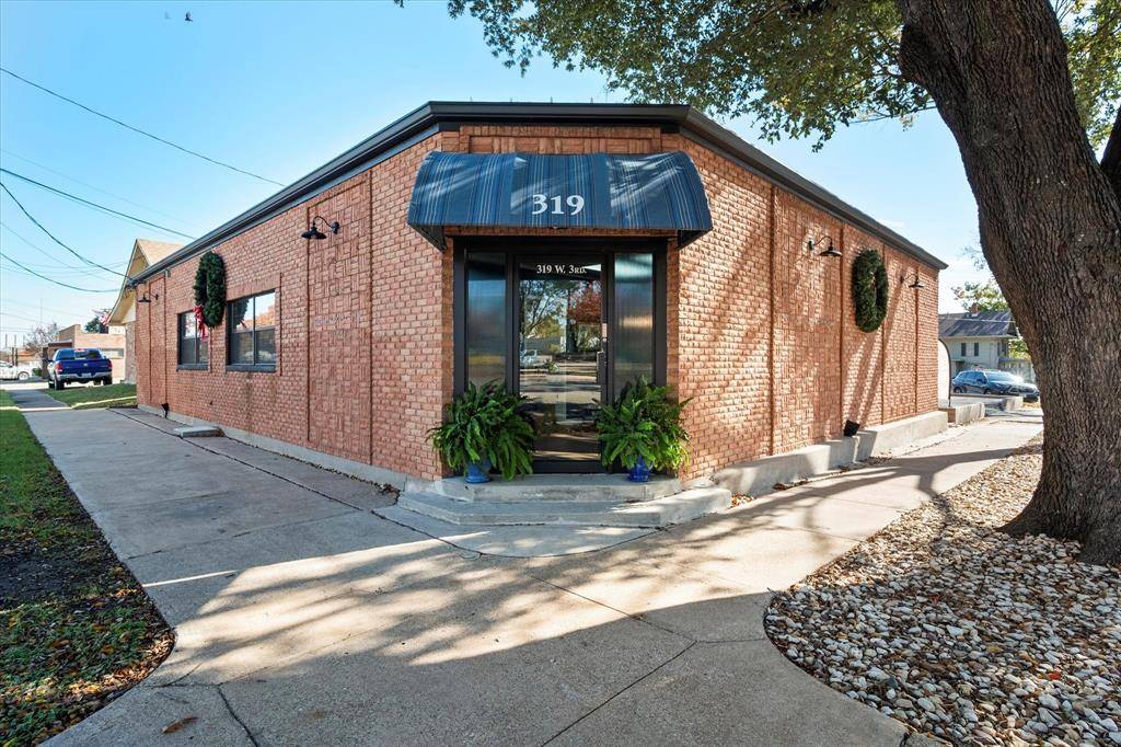 Corsicana, TX 75110,319 W 3rd Avenue