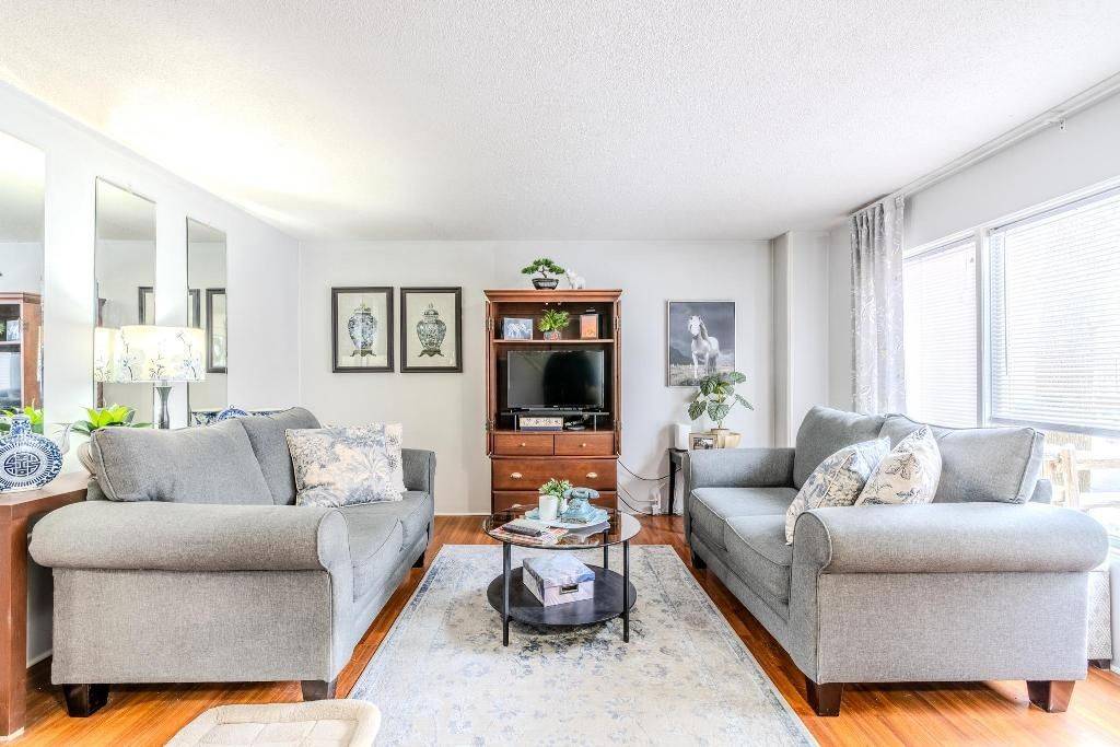 Cambridge, ON N3H 4Z9,523 Parkview CRES #9