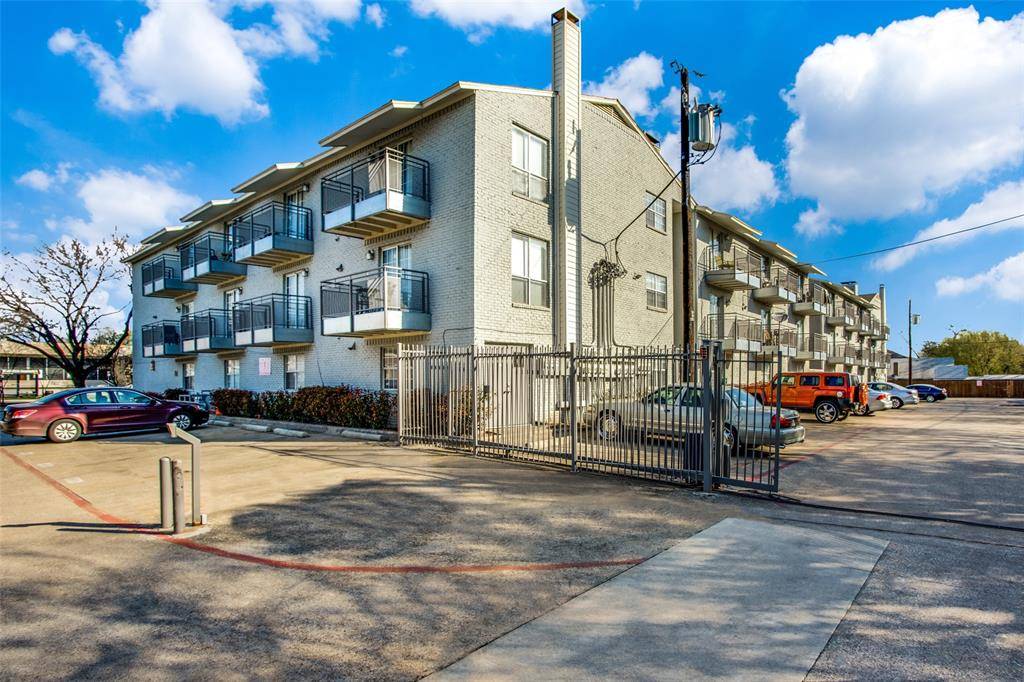 Dallas, TX 75246,4502 Gaston Avenue #303