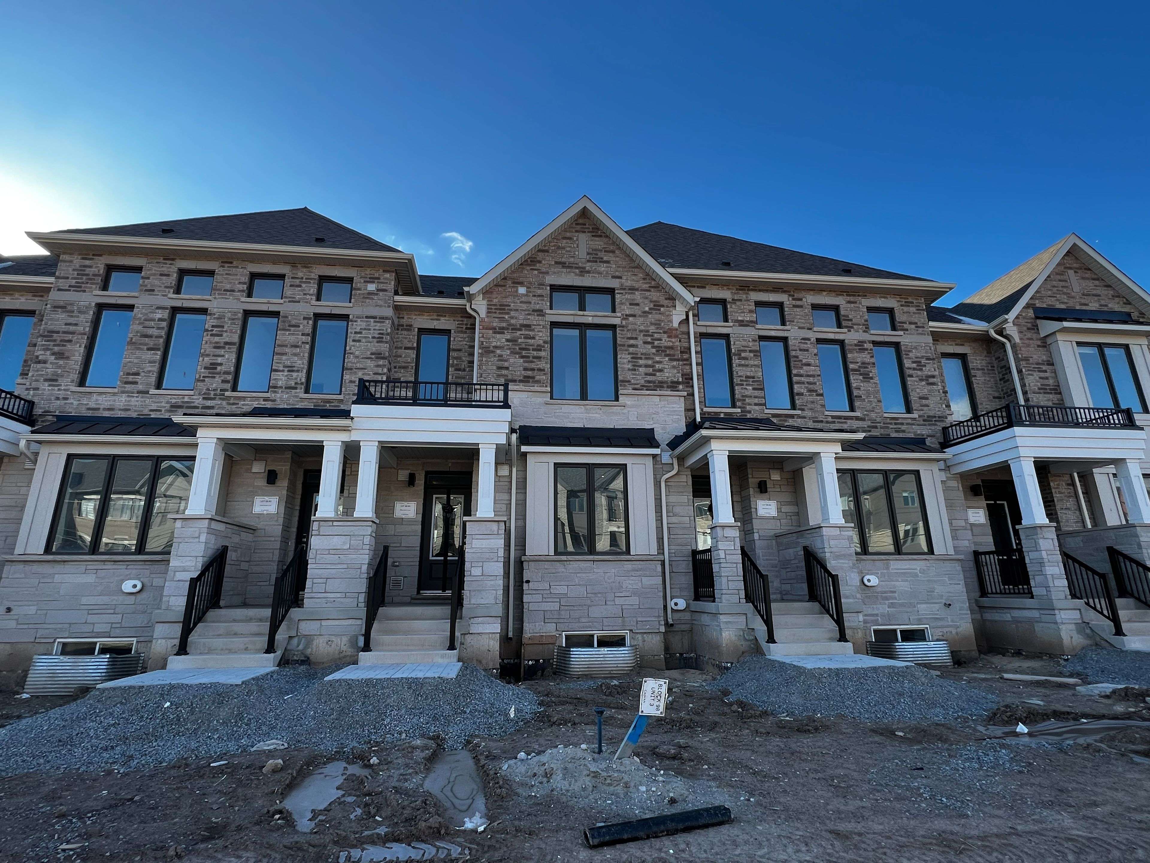 Oakville, ON L6M 5S8,3254 Sixth Line