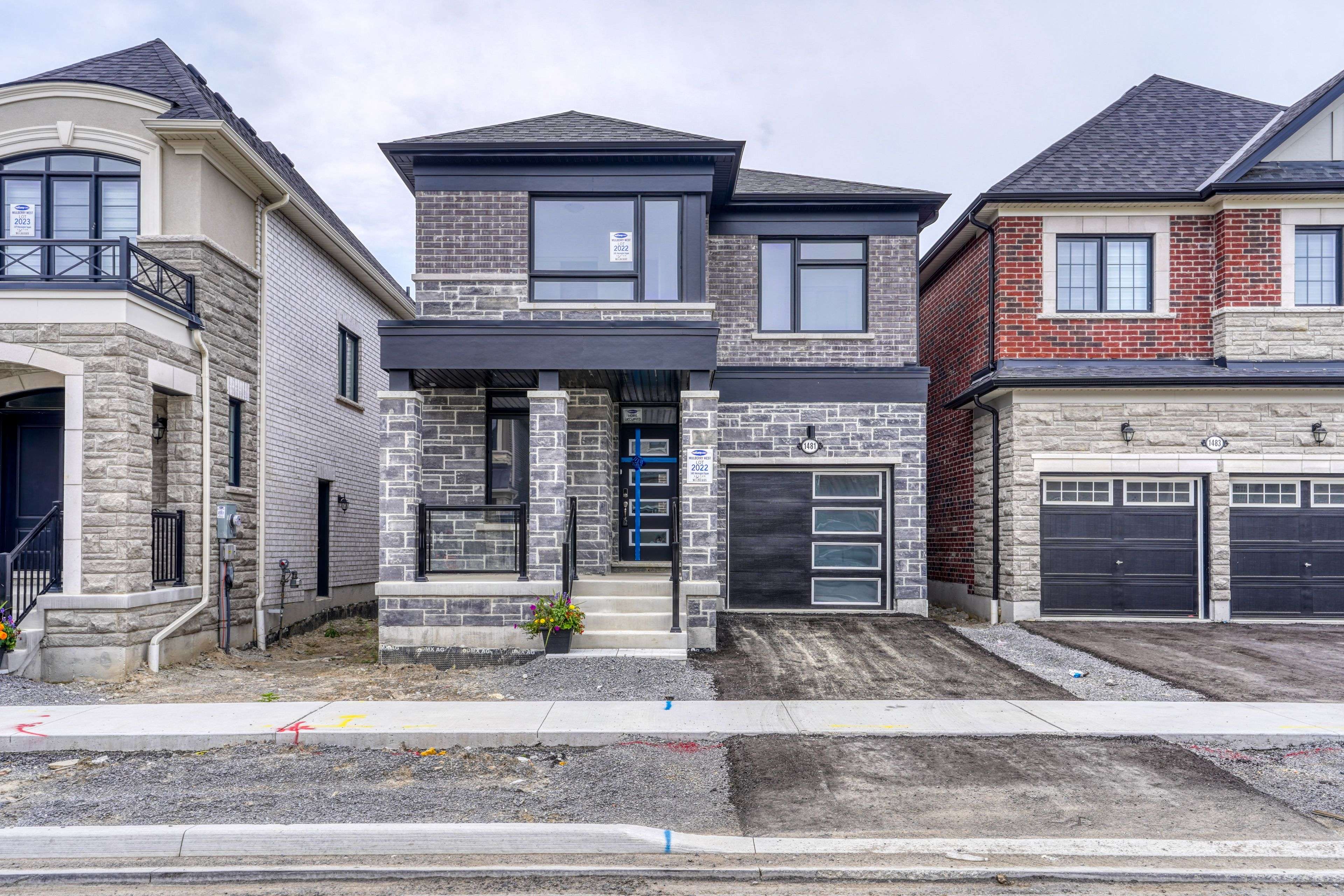 Pickering, ON L1X 0N8,1481 MockingBird SQ #Main