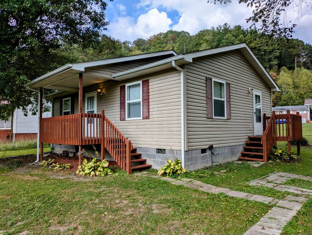 Castlewood, VA 24224,34 BLACKSTONE LN