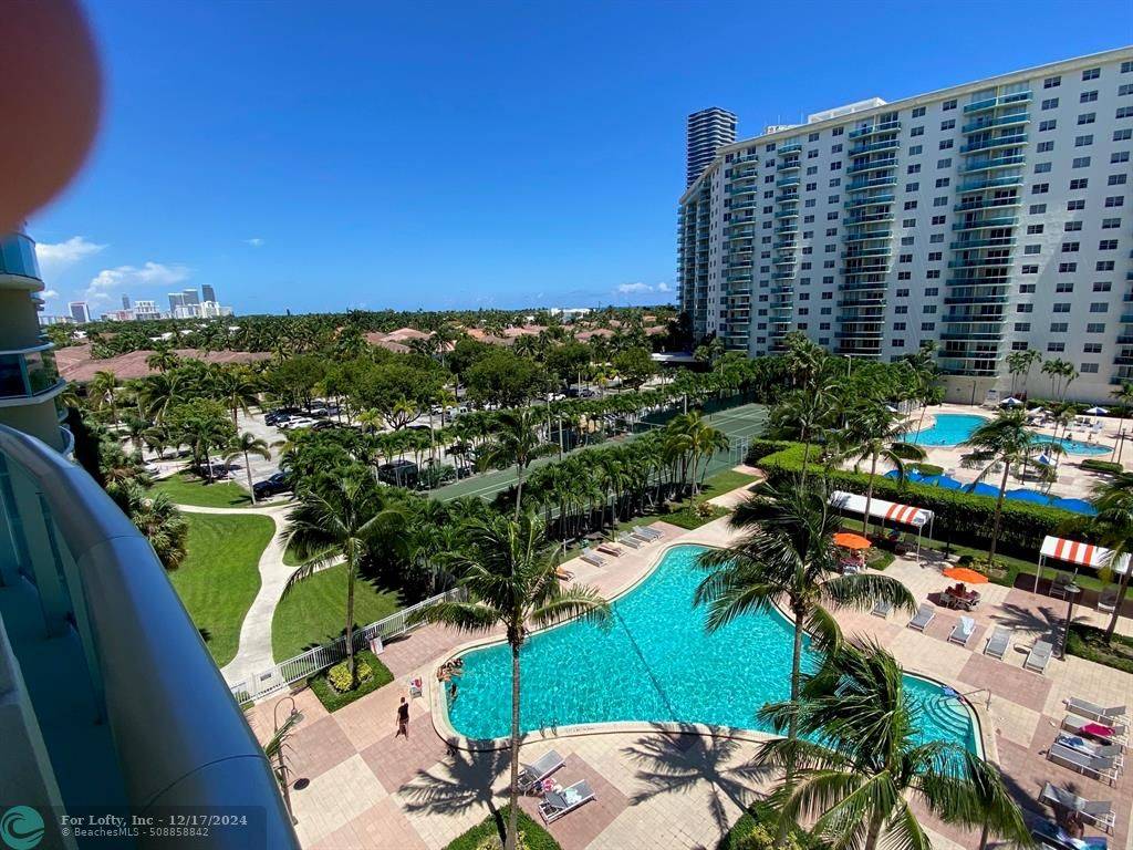 Sunny Isles Beach, FL 33160,19380 Collins Ave  #602