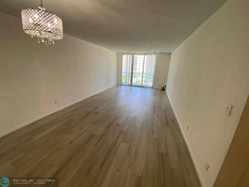 Sunny Isles Beach, FL 33160,19380 Collins Ave  #602