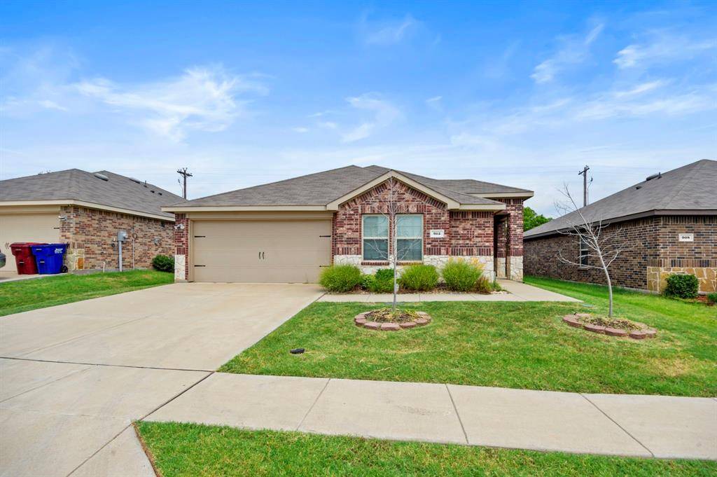 Royse City, TX 75189,912 Willow Lane