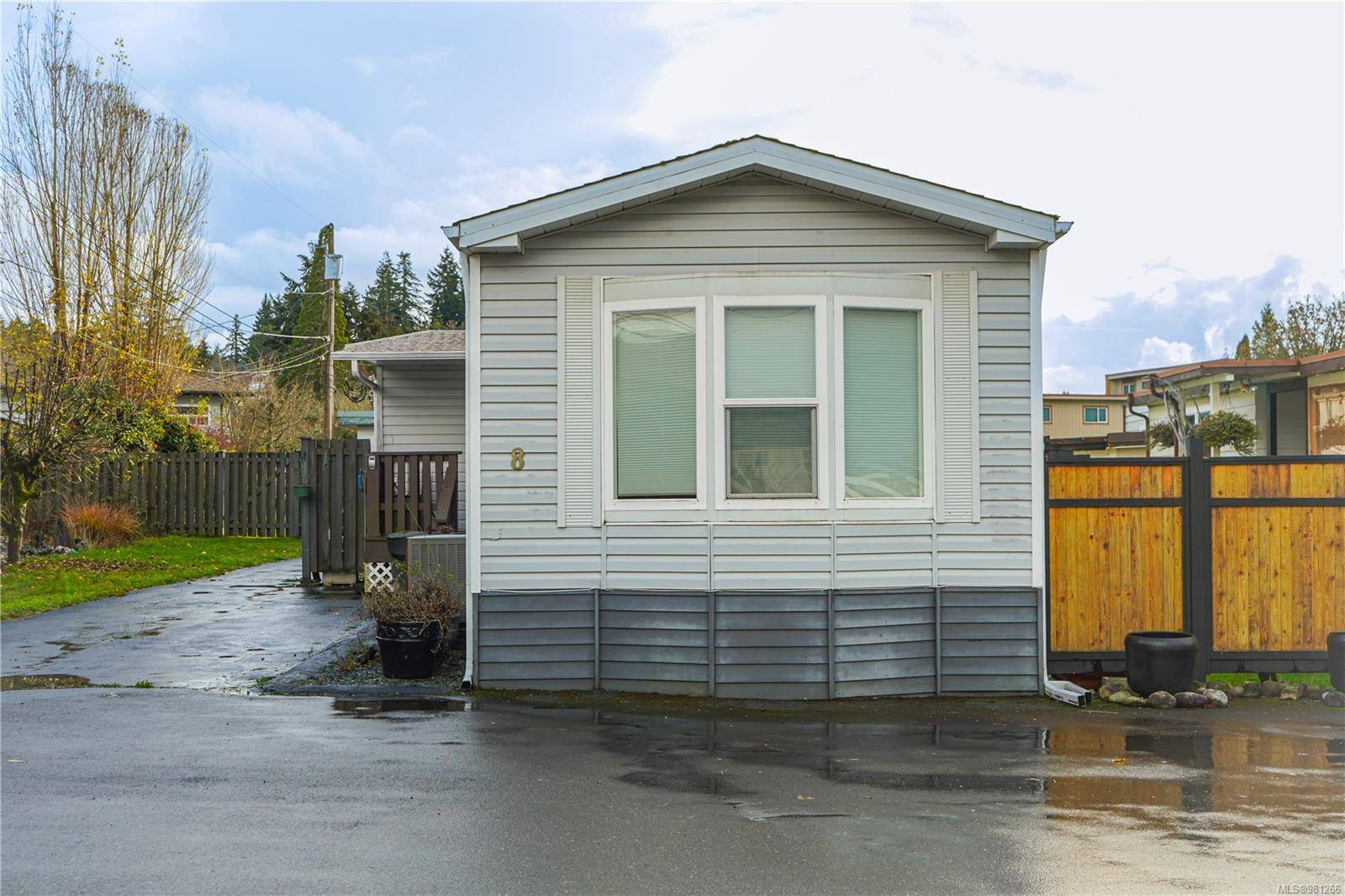 Port Alberni, BC V9Y 7P9,3859 Wood Ave #8