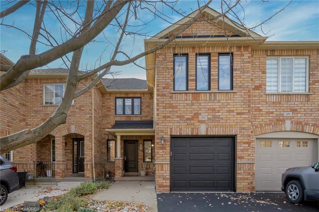 Oakville, ON L6M 4P3,2493 Newcastle CRES