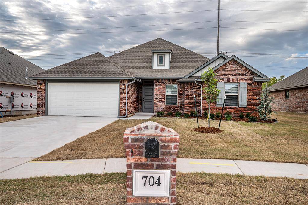 Yukon, OK 73099,704 Black Mesa Court