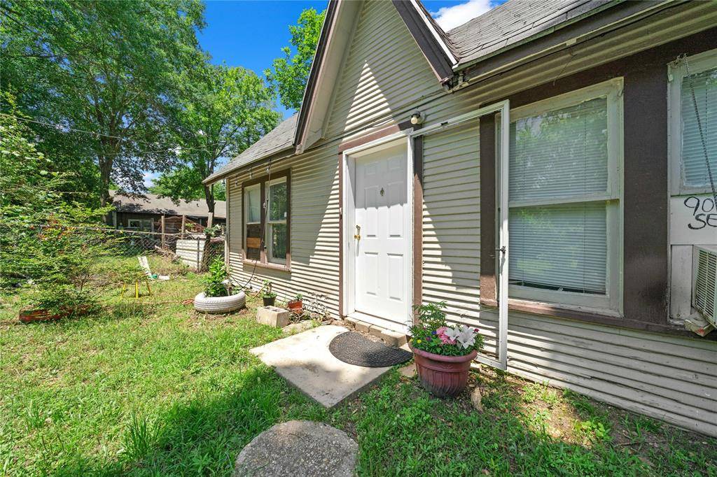 Athens, TX 75751,306 W Scott Street