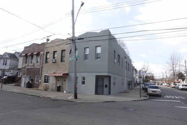 Queens Village, NY 11429,99-02 212th ST