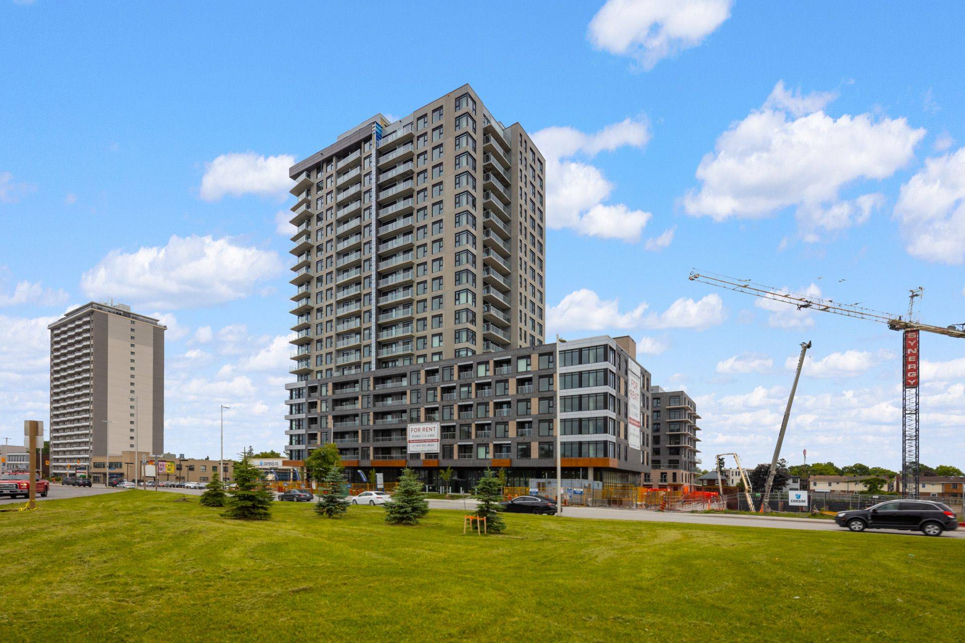 Carlington - Central Park, ON K1Z 0C9,1354 CARLING AVE #103