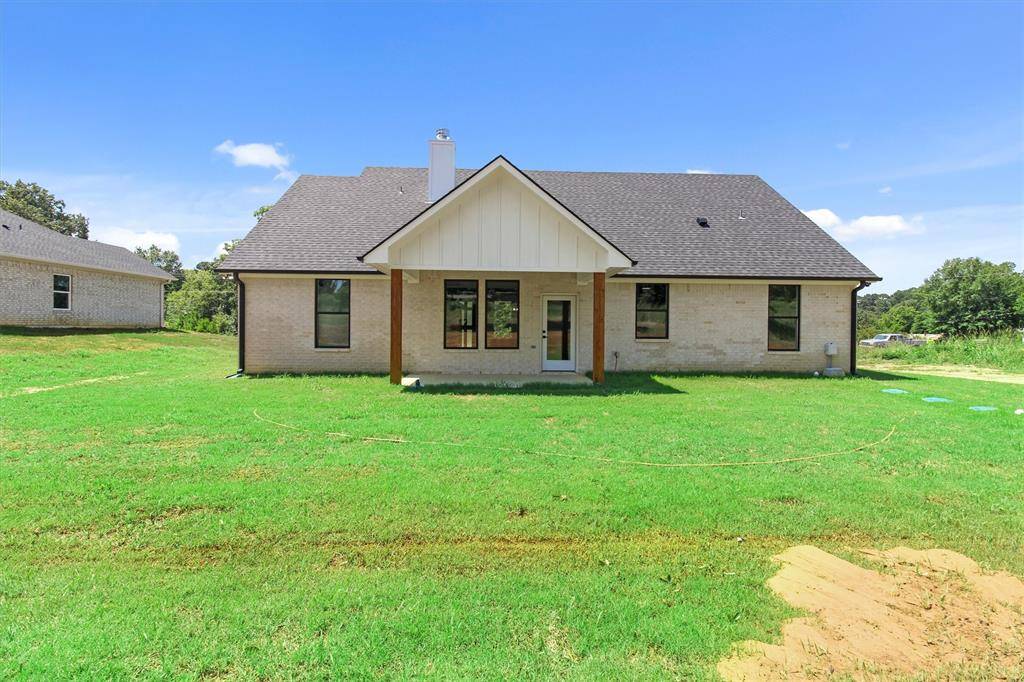 Troup, TX 75789,2027 County Road 2138