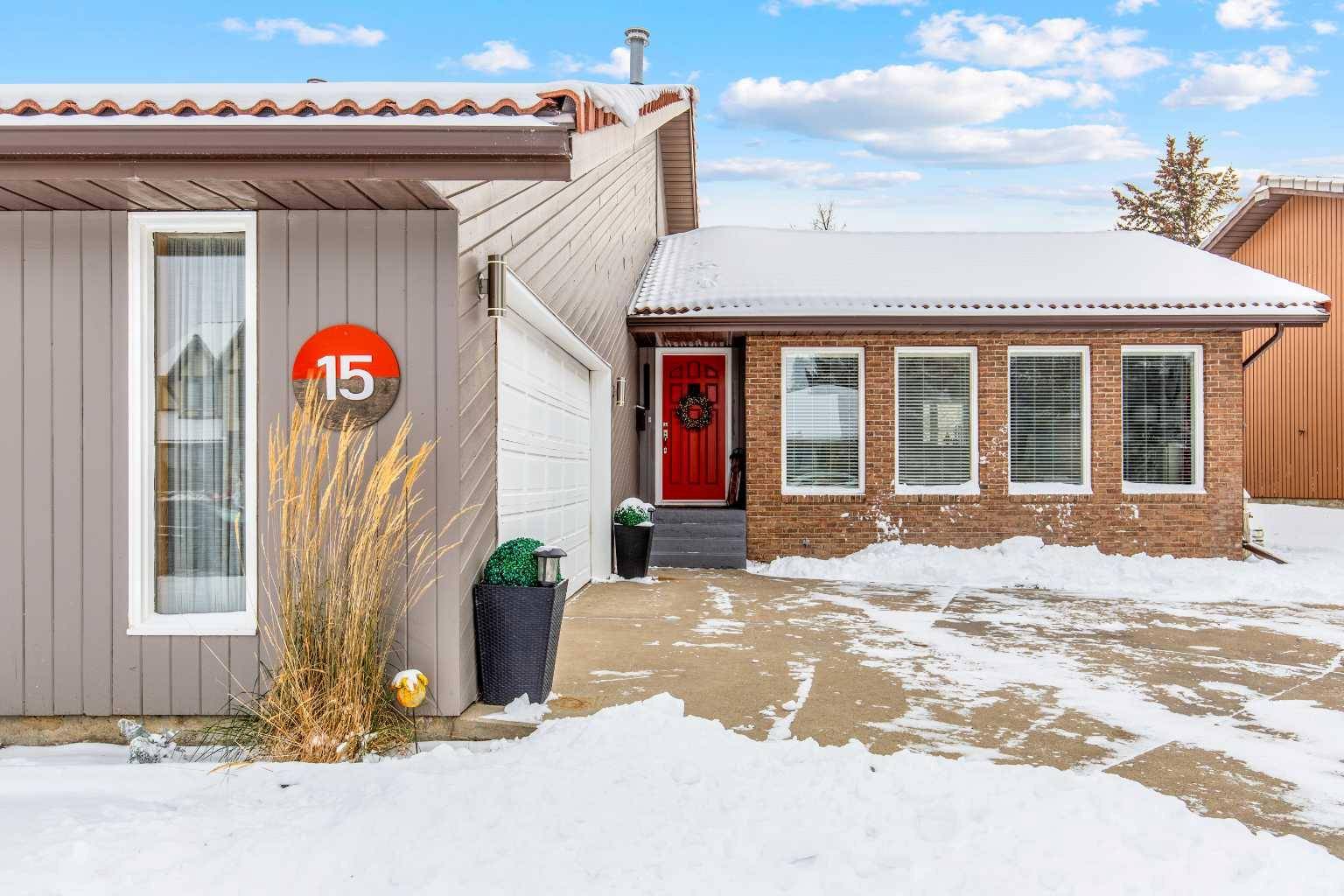 Medicine Hat, AB T1B3J4,15 Ross View Close SE