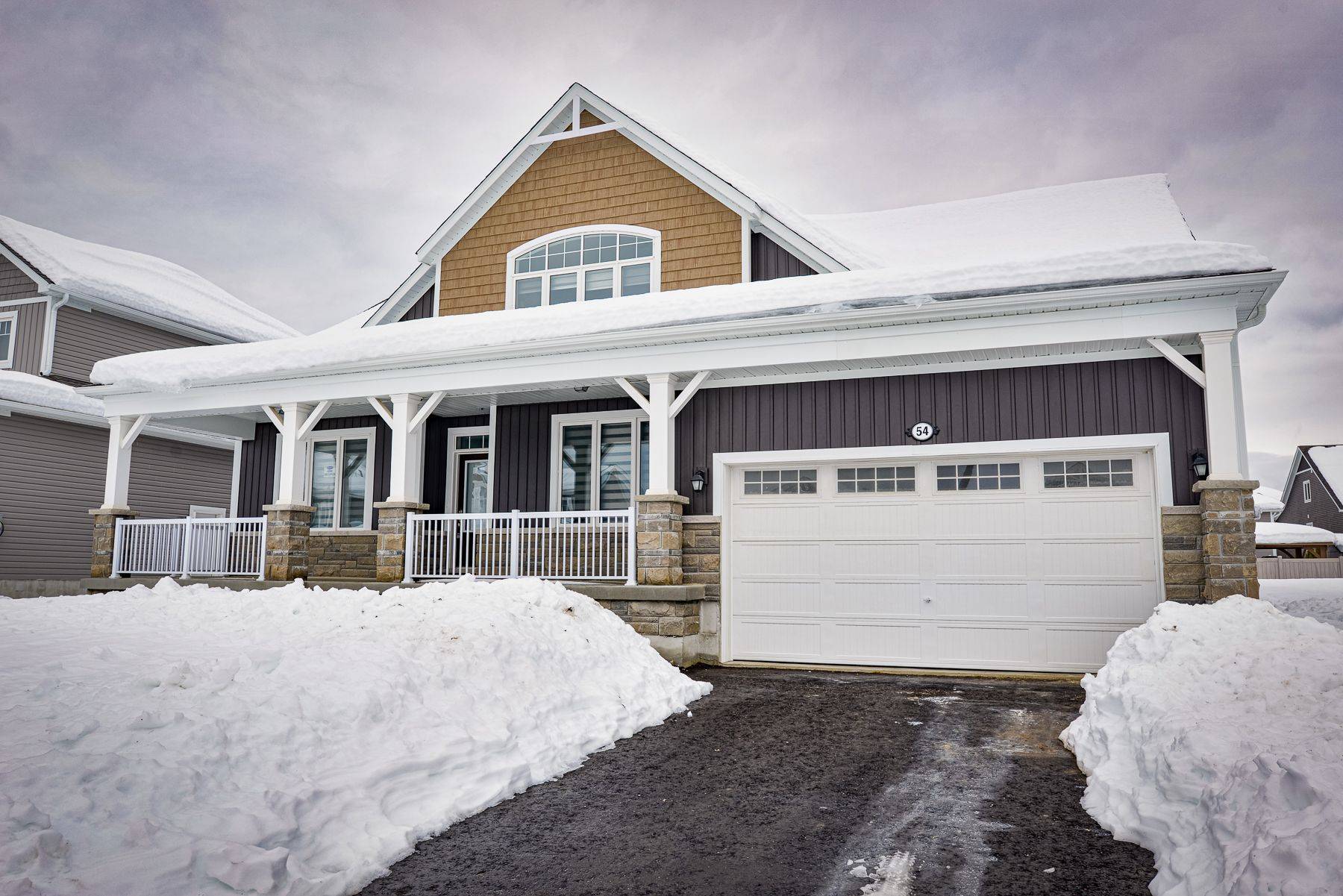 Bracebridge, ON P1L 0N4,54 Dyer CRES #Upper