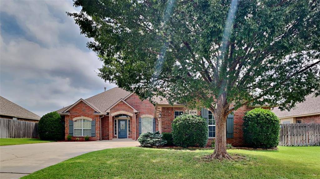 Edmond, OK 73013,3904 Lockhart Drive