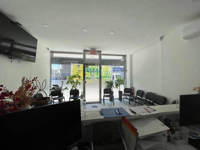 Brooklyn, NY 11214,1881 86th ST