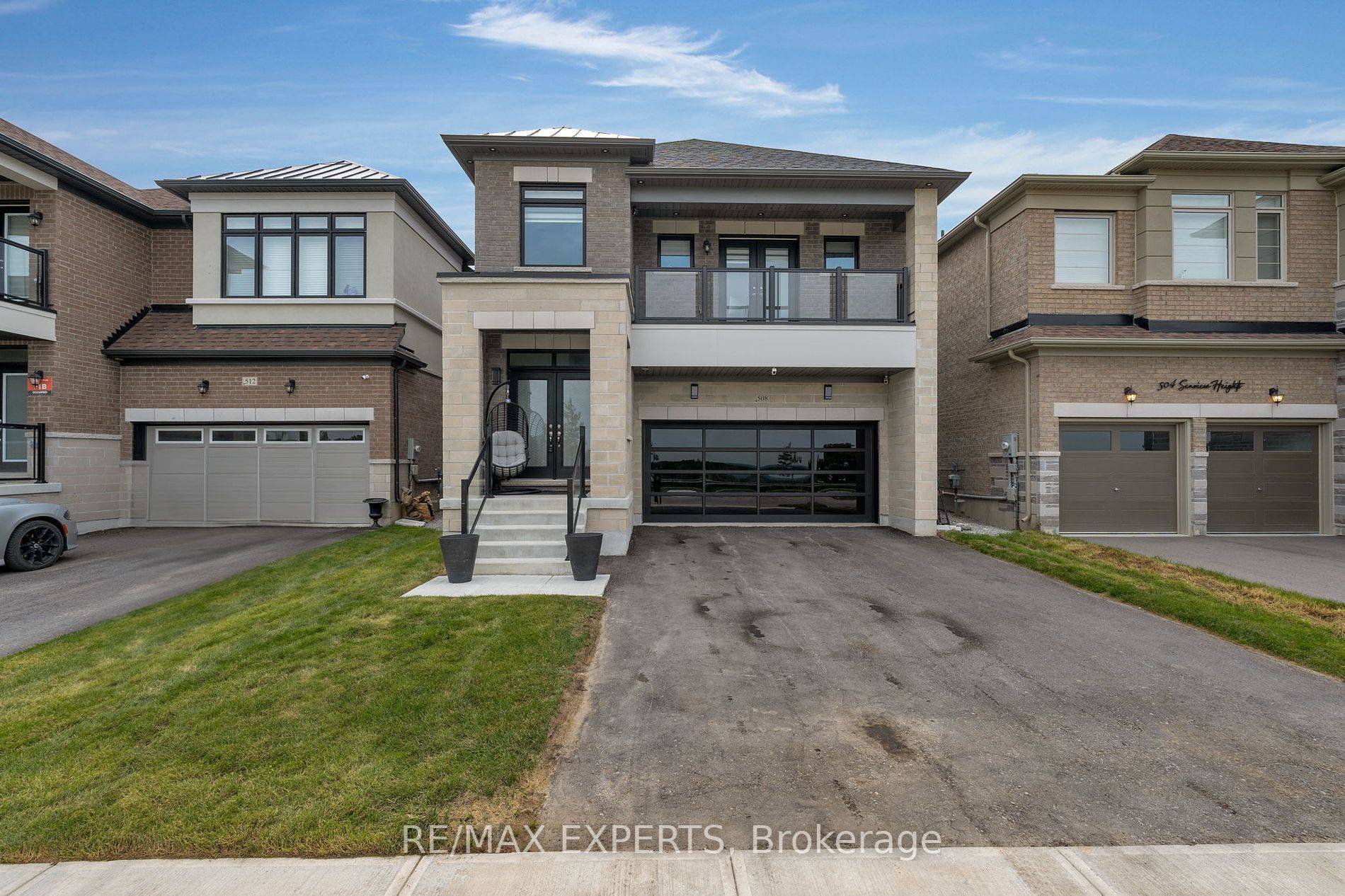 East Gwillimbury, ON L9N 0Y3,508 Seaview HTS