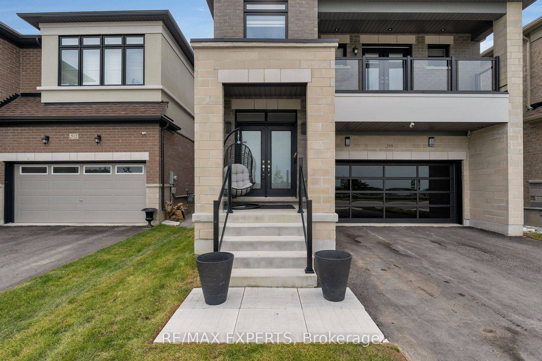 East Gwillimbury, ON L9N 0Y3,508 Seaview HTS