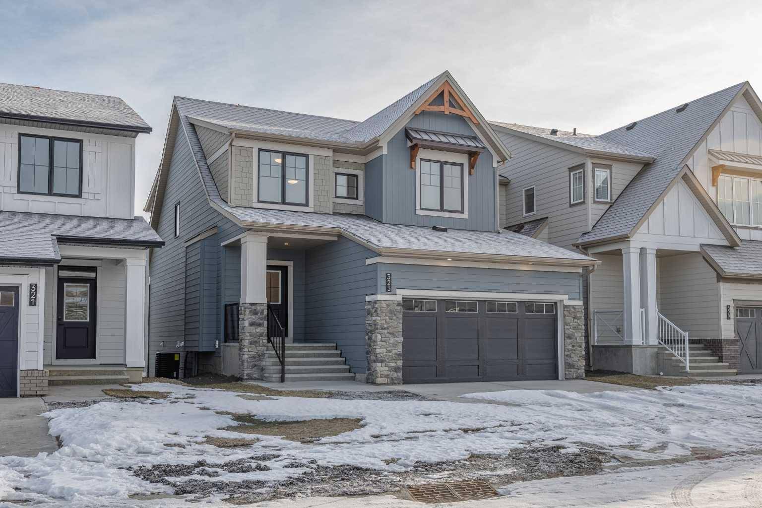 Airdrie, AB T4B 5S1,325 Baneberry WAY SW