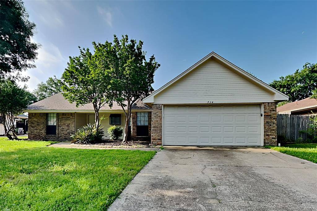 Grapevine, TX 76051,714 Lakewood Lane