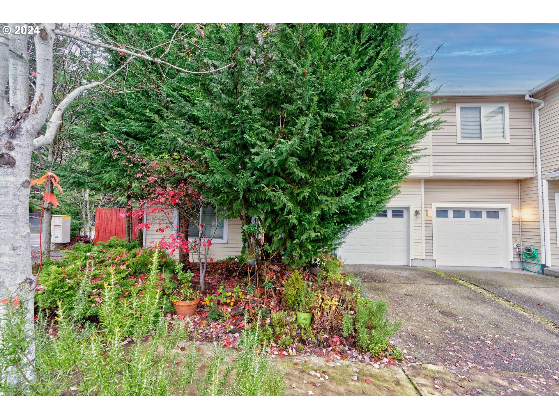 Portland, OR 97230,426 NE 141ST PL