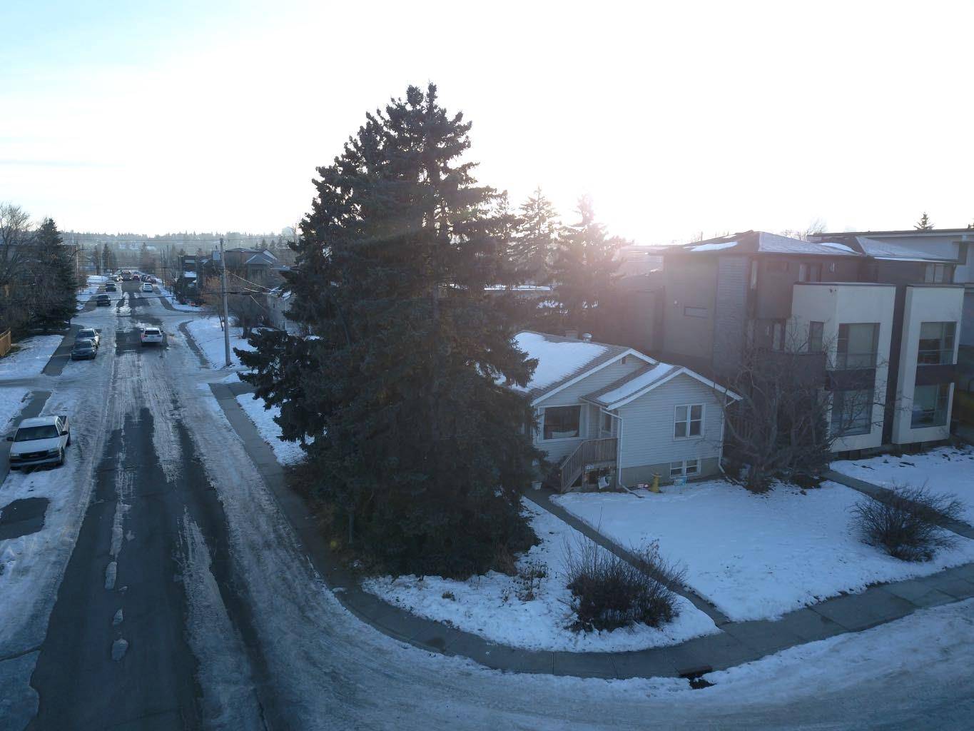 Calgary, AB T2N0K9,2301 3 AVE NW