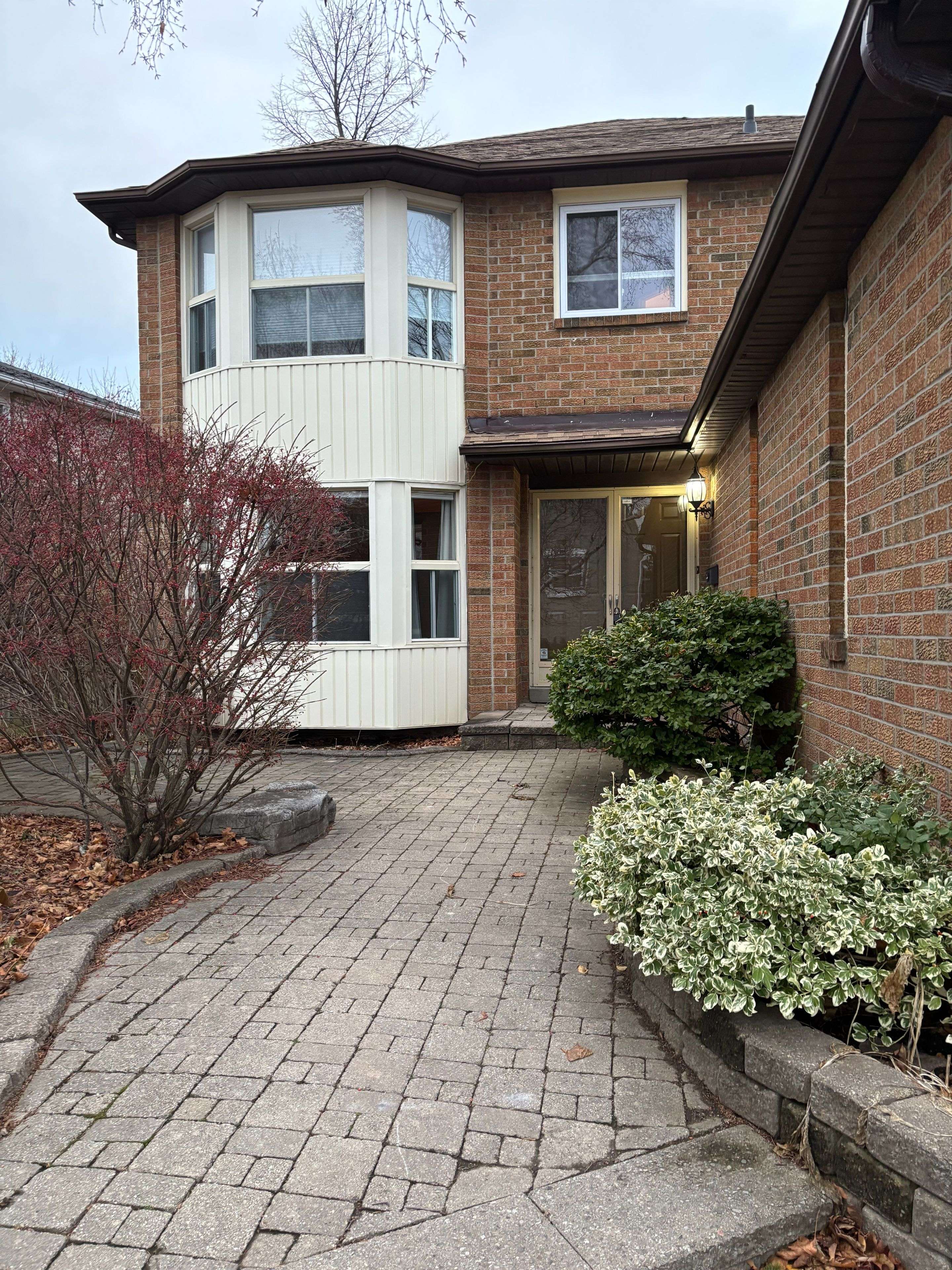 Pickering, ON L1V 3P4,755 Aspen RD