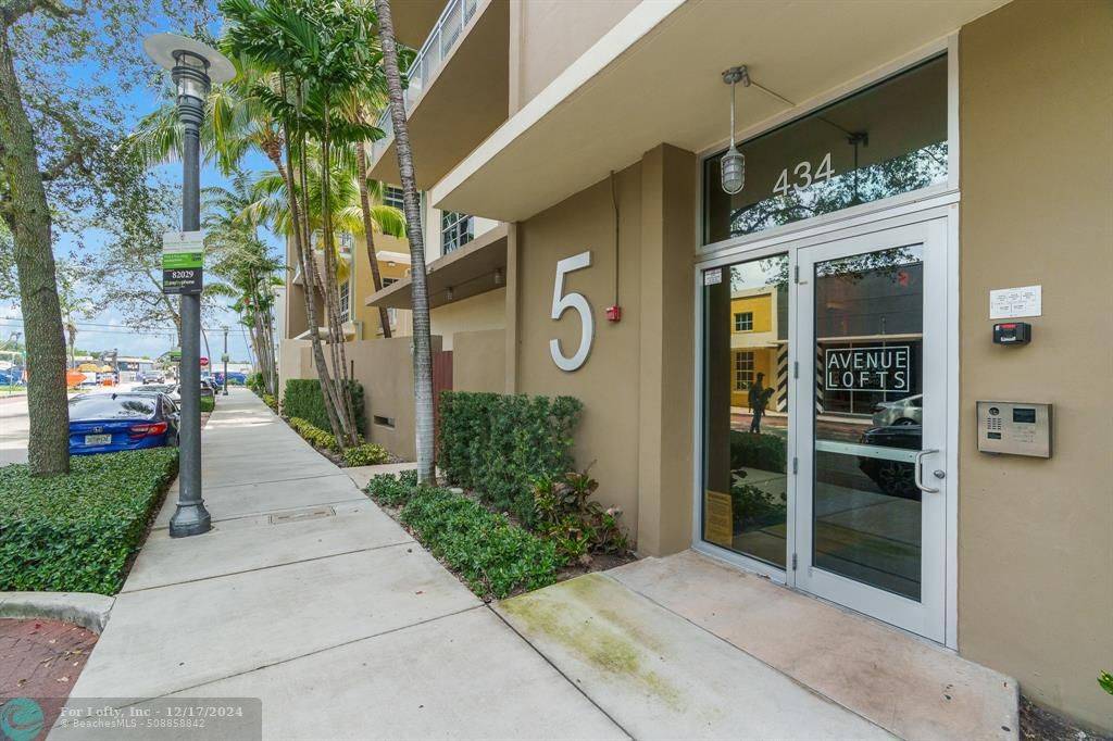 Fort Lauderdale, FL 33301,434 NW 1 Avenue  #303