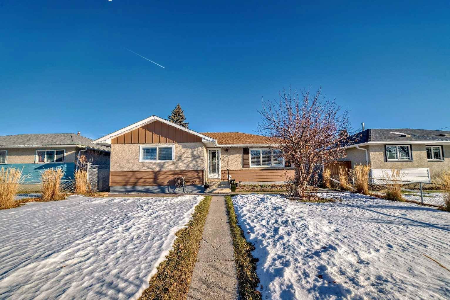 Calgary, AB T2A 1M6,320 44 ST SE