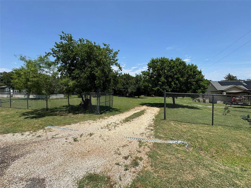 Burleson, TX 76028,3205 Flora Street