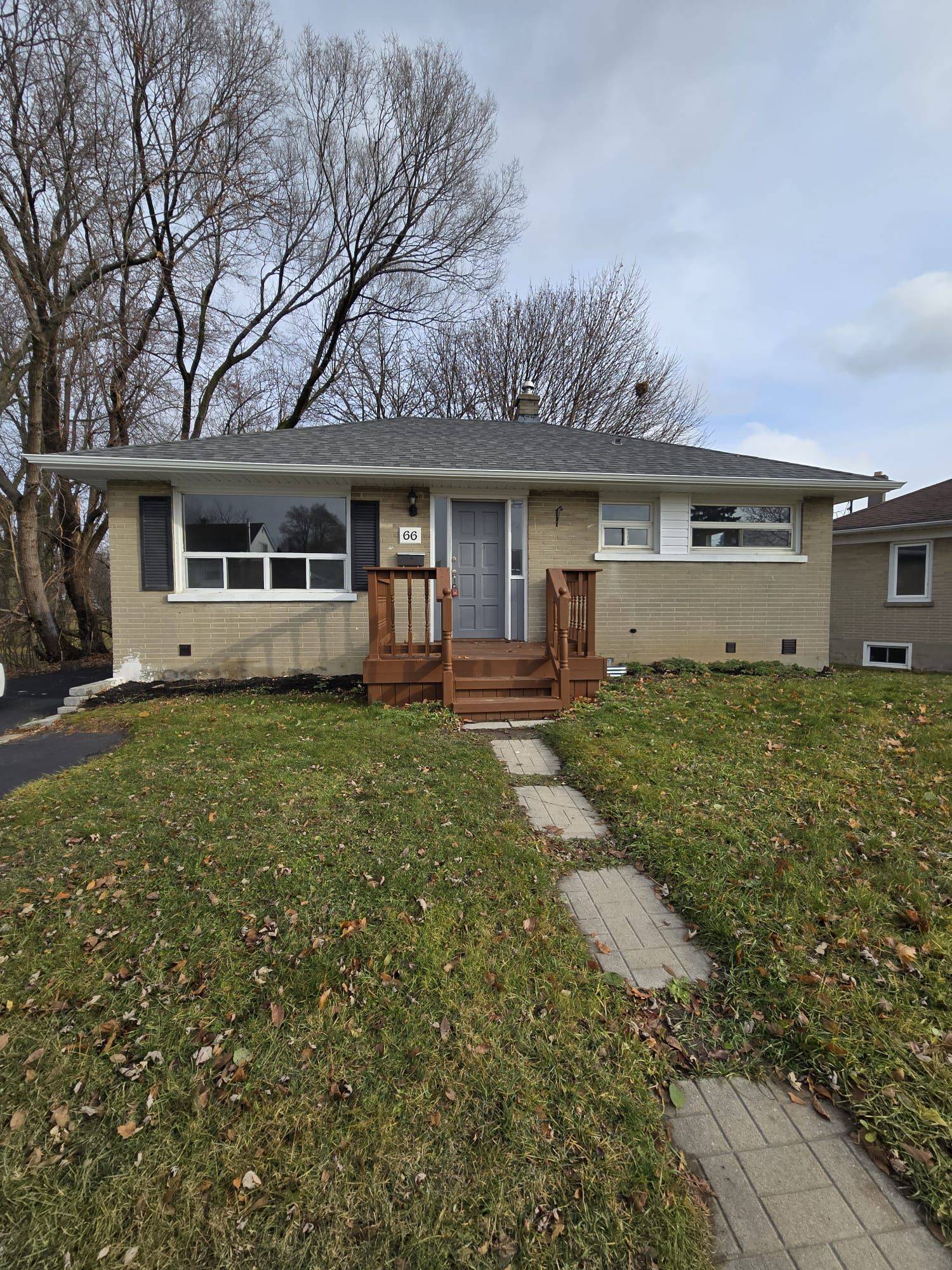 Ajax, ON L1S 2M3,66 Kings CRES #Bsmt