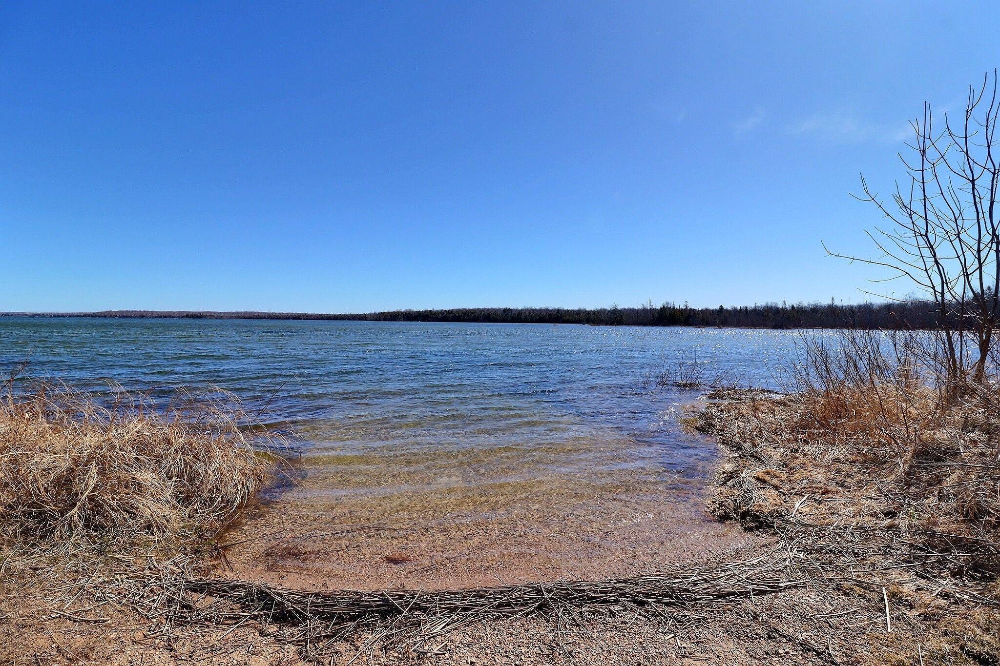 Northern Bruce Peninsula, ON N0H 1Z0,137 Maple DR