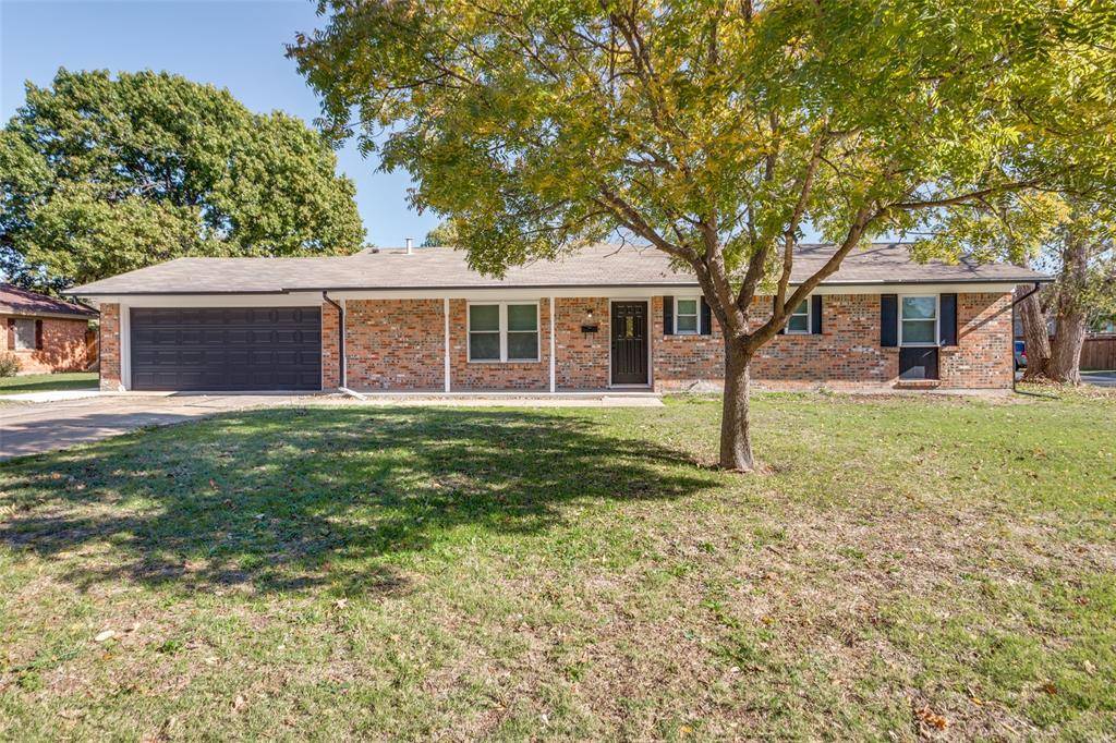 Benbrook, TX 76116,3825 Palomino Drive