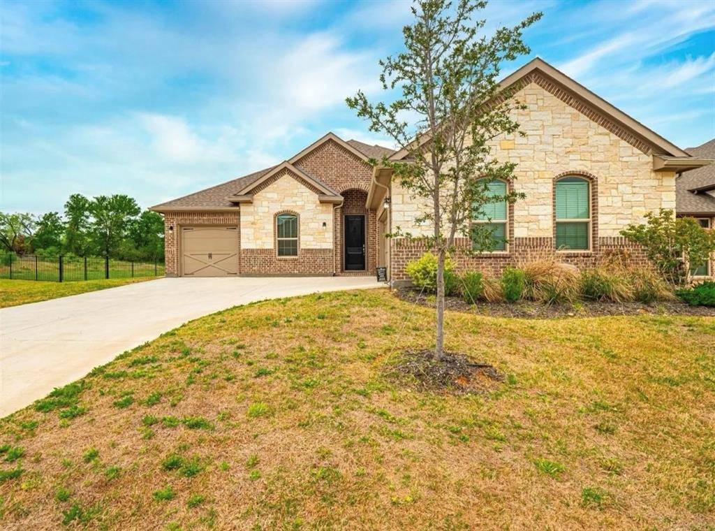 Mansfield, TX 76063,905 Bailey Lane