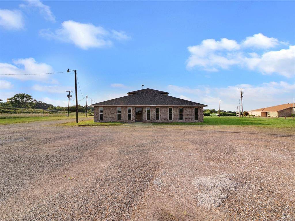 Cumby, TX 75482,205 E I-30 Svc Road