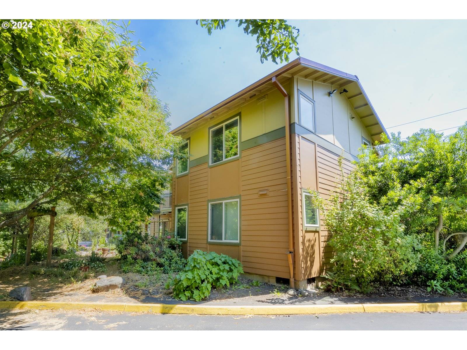 Portland, OR 97218,4657 NE KILLINGSWORTH ST #36