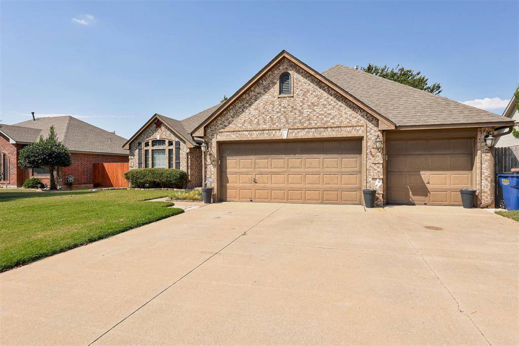 Mustang, OK 73064,605 N Chisholm Trail Way