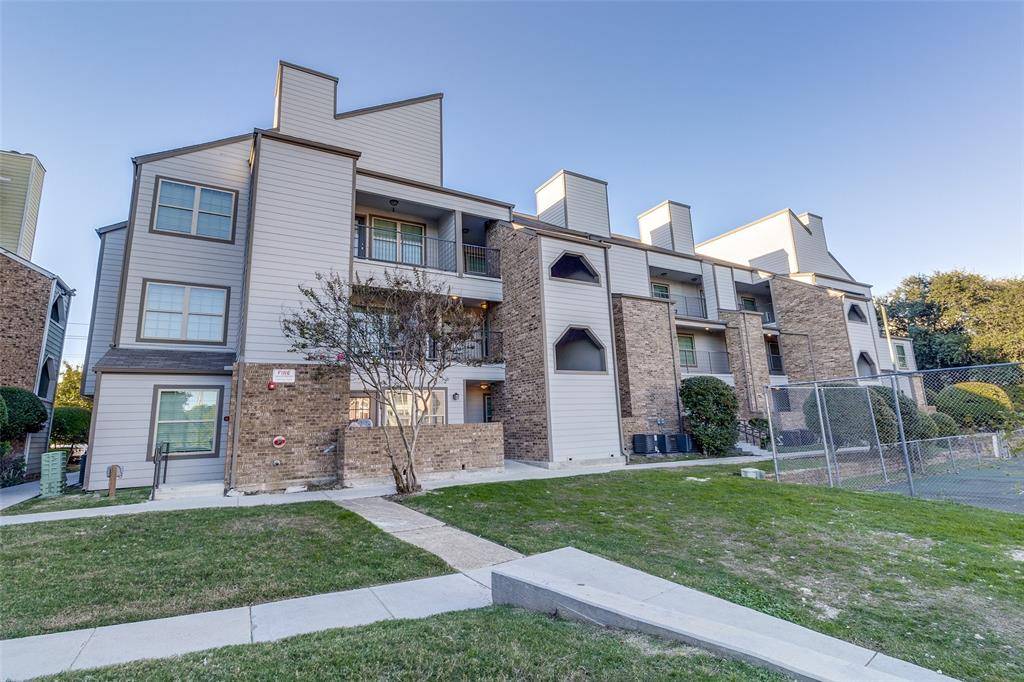 Dallas, TX 75231,6108 Abrams Road #220