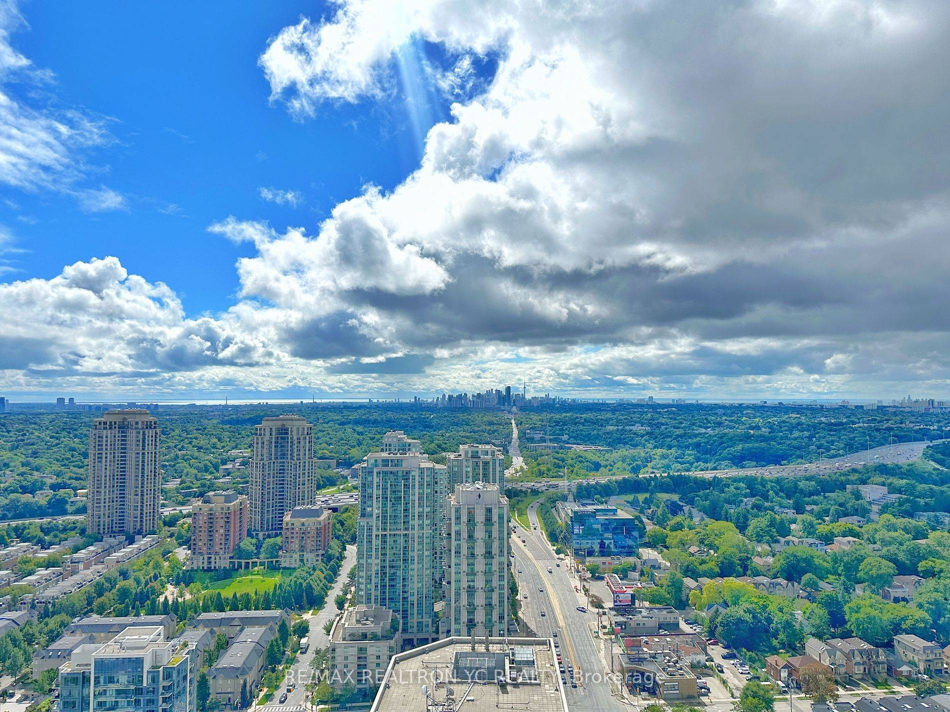 Toronto C14, ON M2N 0G5,2 Anndale DR #PH4