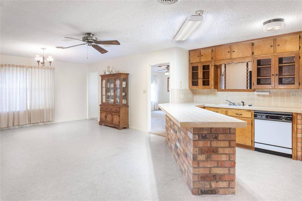 Brady, TX 76825,119 Parkview Drive