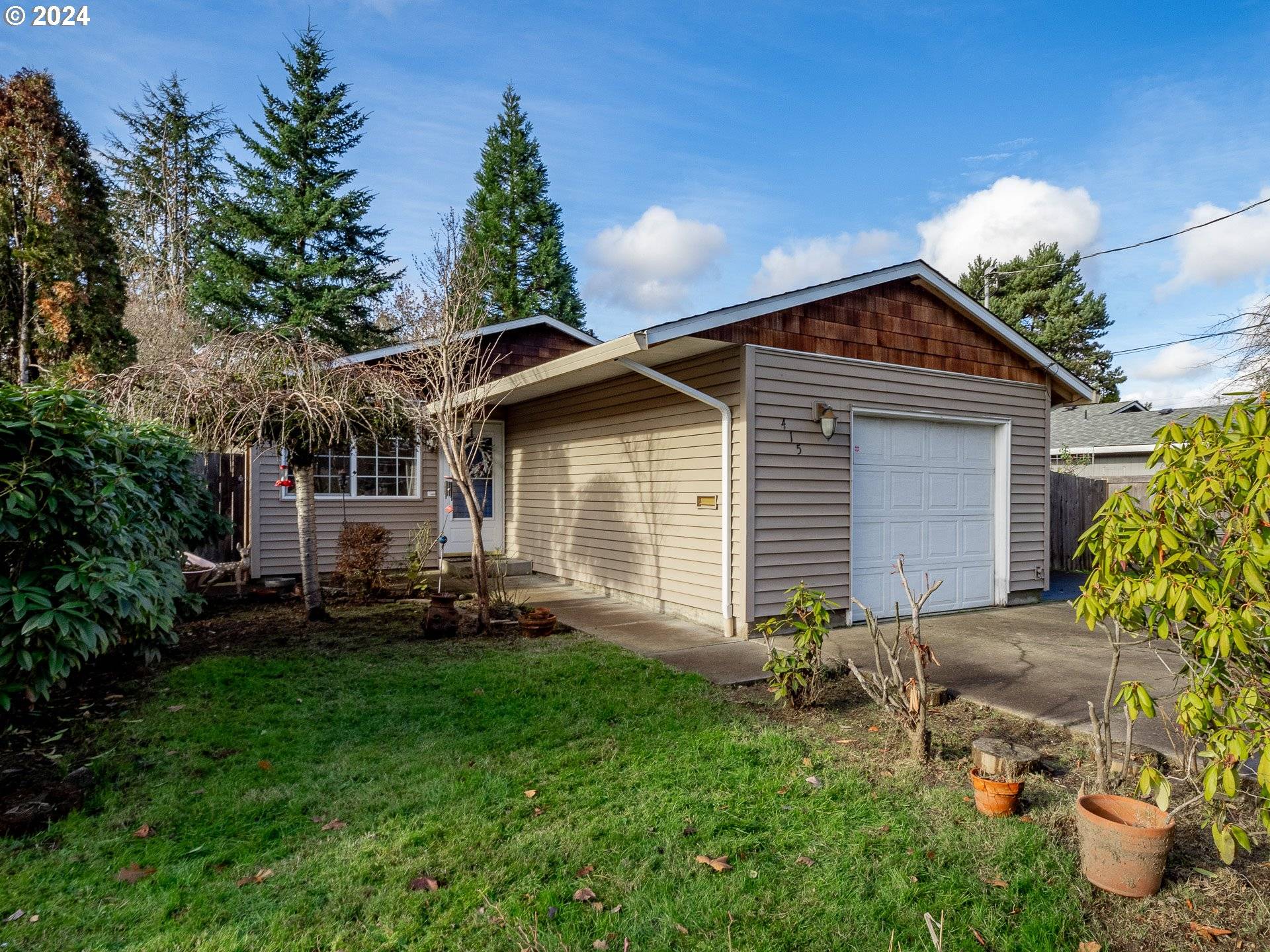 Newberg, OR 97132,415 S BLAINE ST