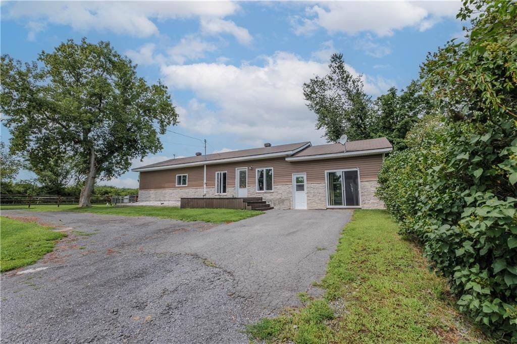 South Glengarry, ON K0C 1L0,20169 BEAUPRE RD