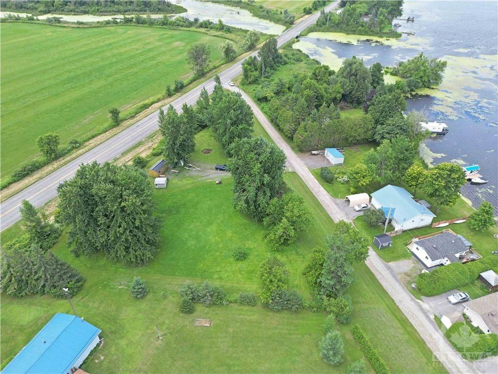 North Grenville, ON K0G 1G0,3826 RIDEAU RIVER RD