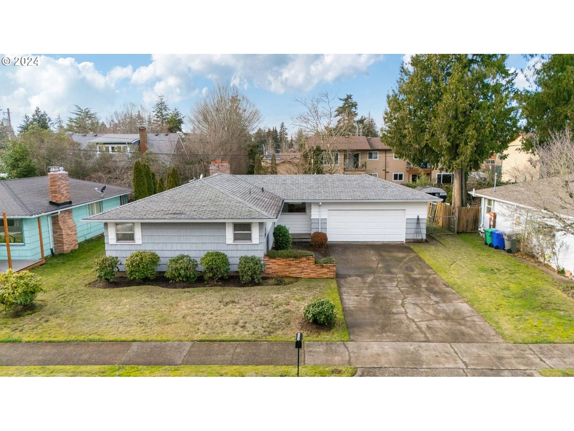 Portland, OR 97233,543 SE 166TH PL