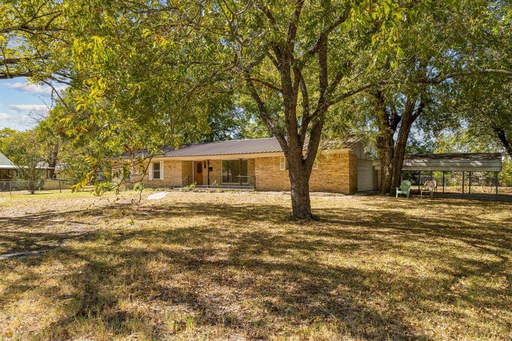 Bonham, TX 75418,921 Evans Street