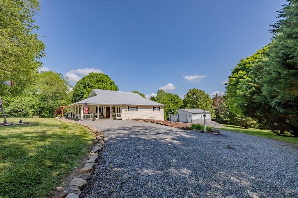 Hayesville, NC 28904,107 Horseshoe Drive