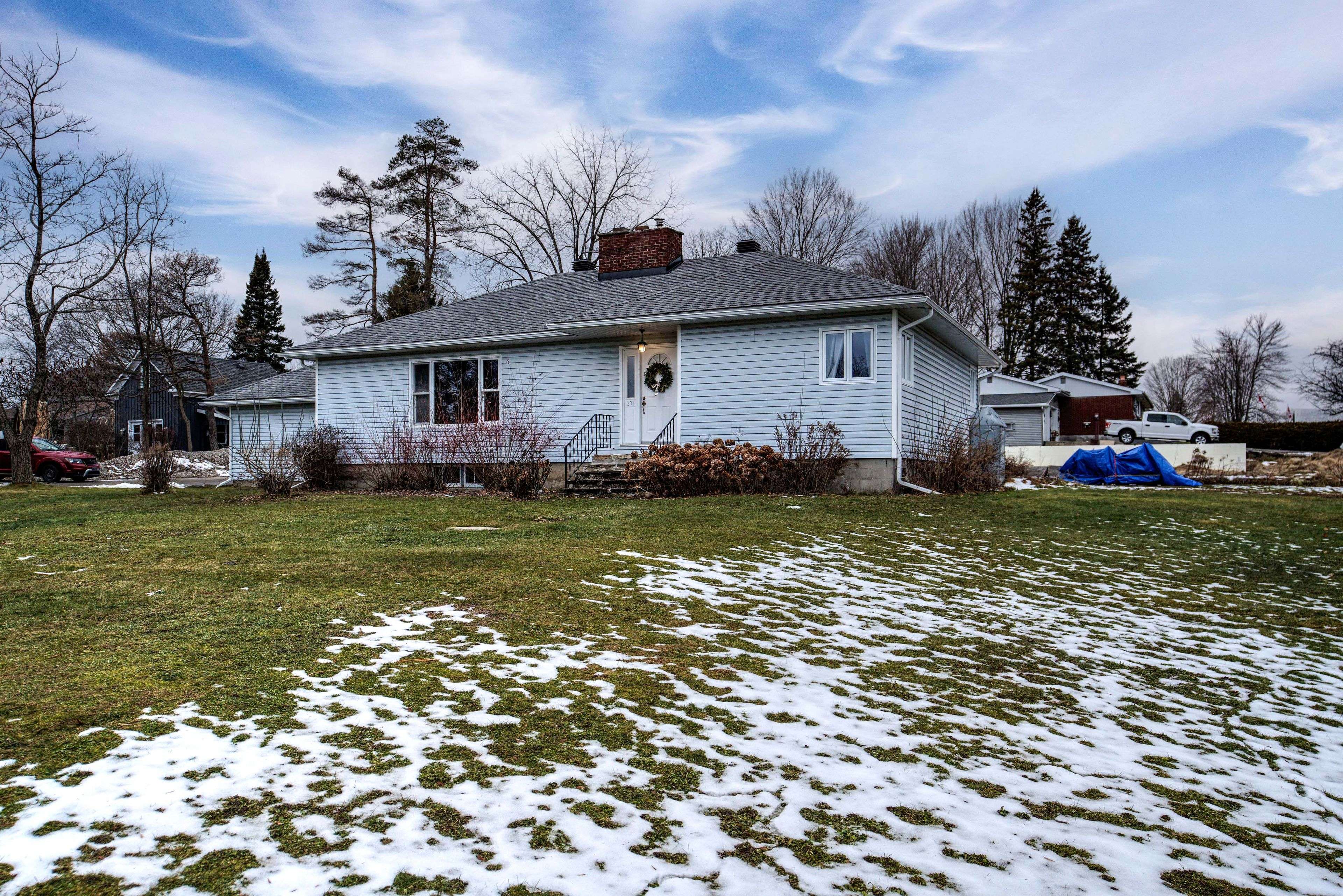 Drummond/north Elmsley, ON K7H 3B5,237 Dufferin RD