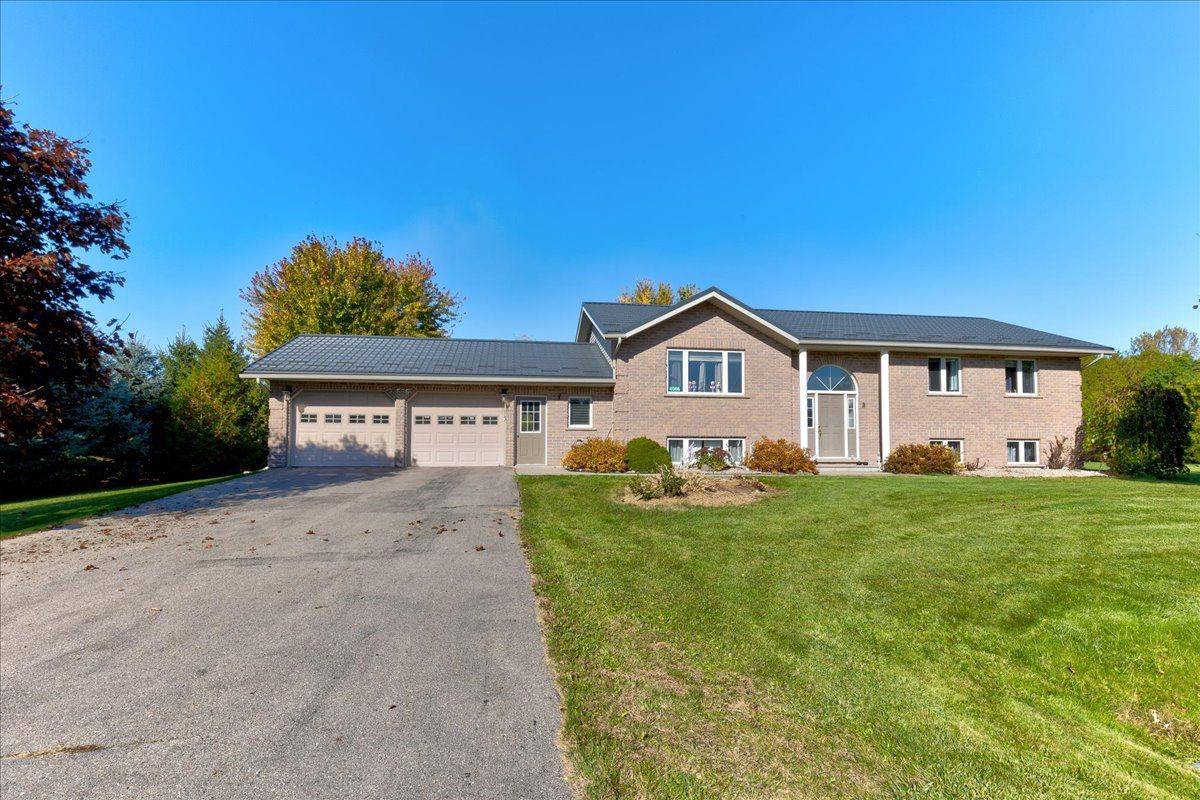 Perth East, ON N0K 1X0,4566 Meadowview DR