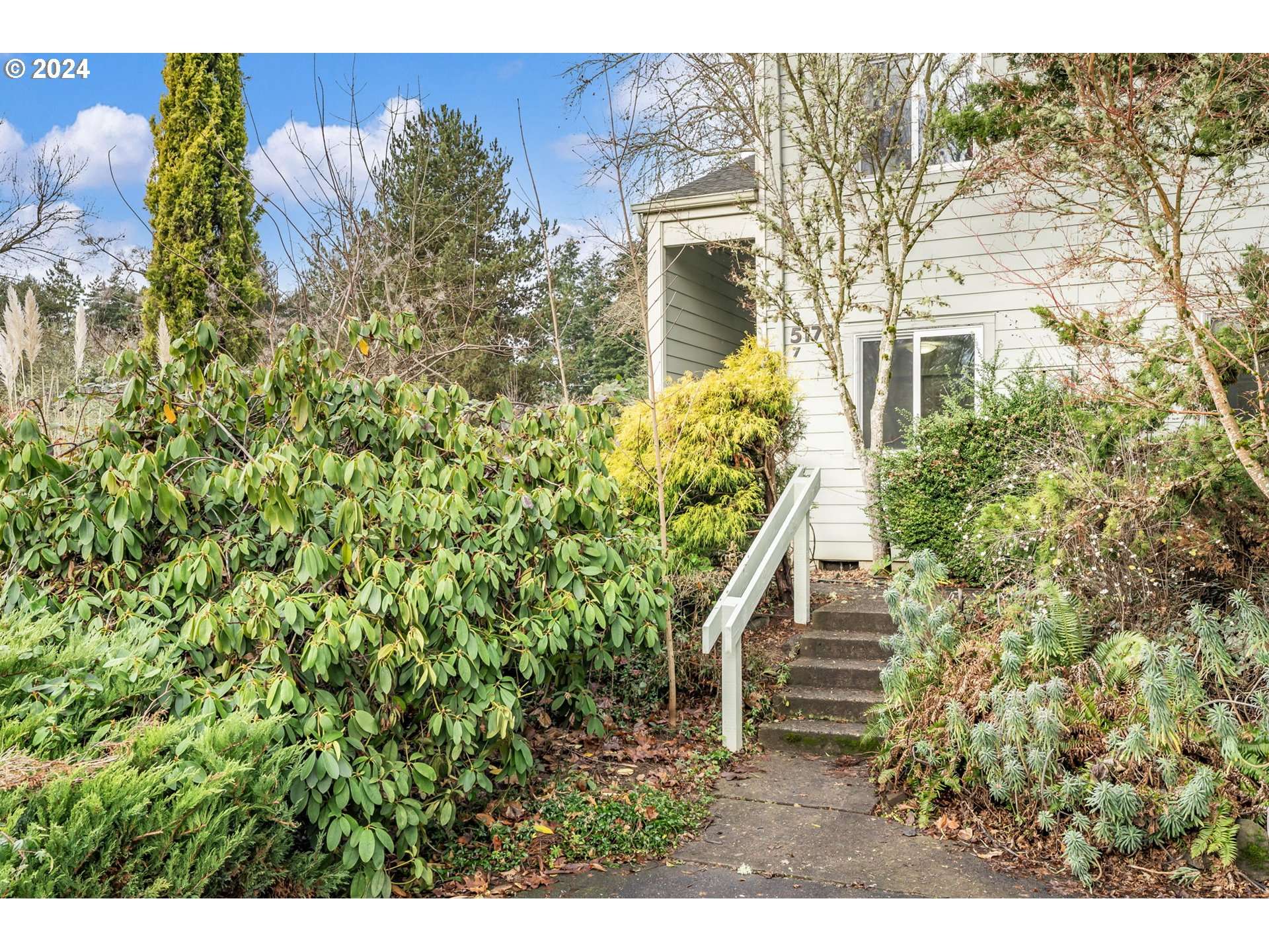 Portland, OR 97229,5170 NW NEAKAHNIE AVE #7