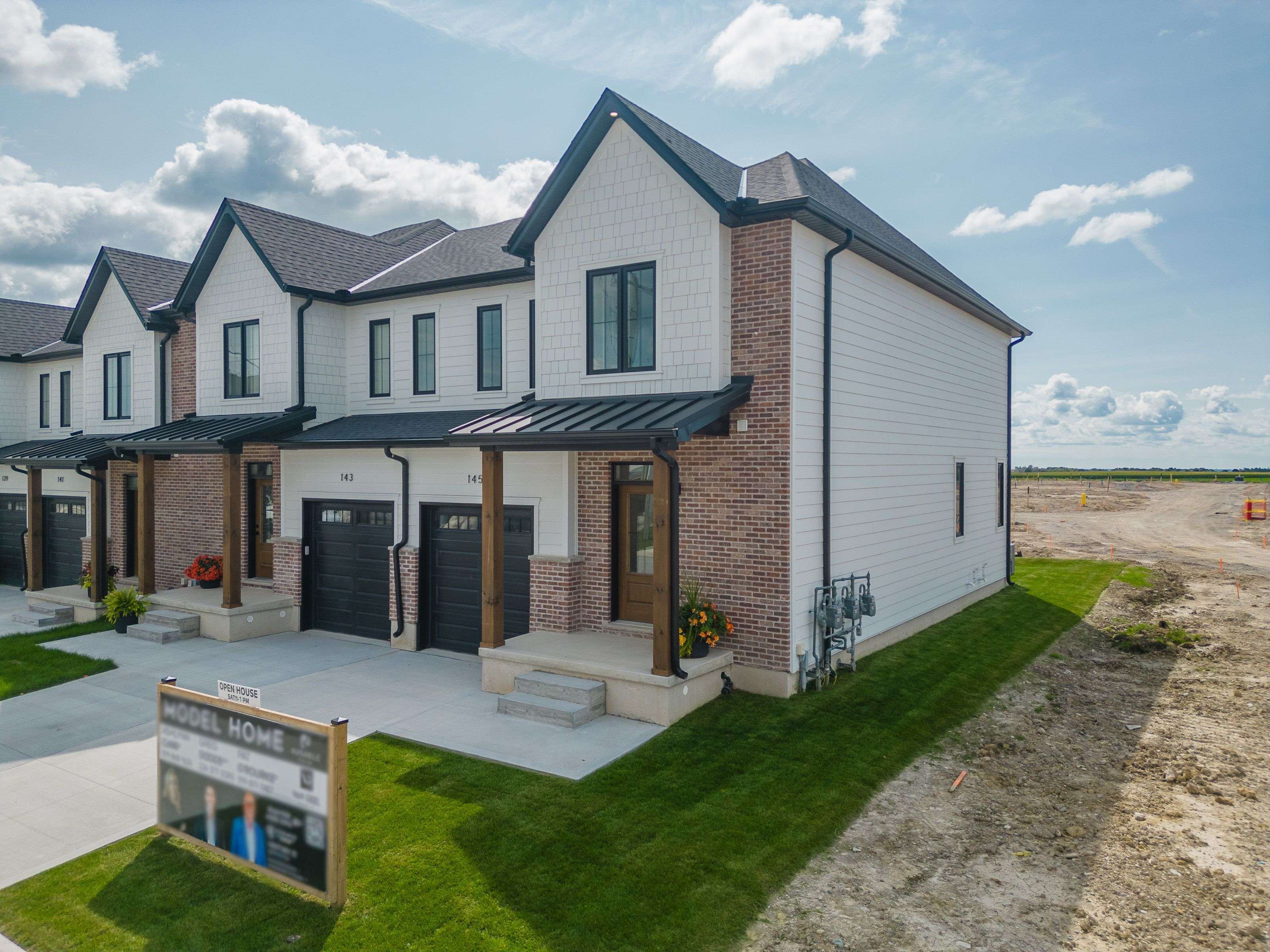 Lucan Biddulph, ON N0M 2J0,147-52 SCOTTS DR